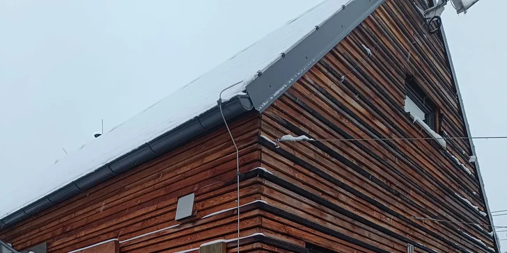 Buďte pár dní jen spolu: romantický pobyt v luxusním apartmánu se saunou, vířivkou, cryo vanou a krbem