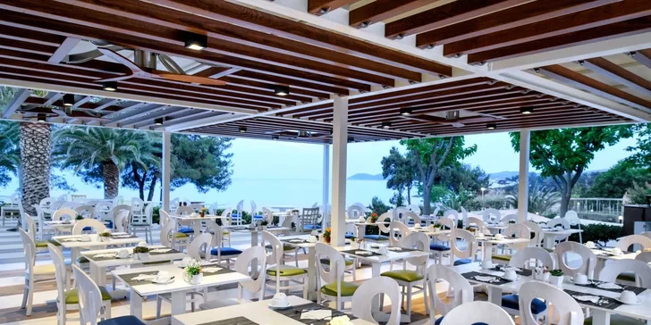 Thassos letecky: Alexandra Beach Thassos Spa Resort**** u pláže, 2 bazény a wellness, plná či polopenze