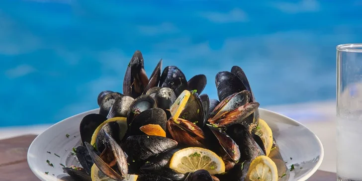 Thassos letecky: Alexandra Beach Thassos Spa Resort**** u pláže, 2 bazény a wellness, plná či polopenze