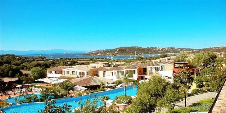 Dovolená na Sardinii: 4* hotel, light all inclusive, bazény, animace i letenky