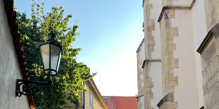 Poznejte zapadlé pražské uličky: venkovní úniková hra Kletba bezhlavého jezdce, až pro 6 hráčů