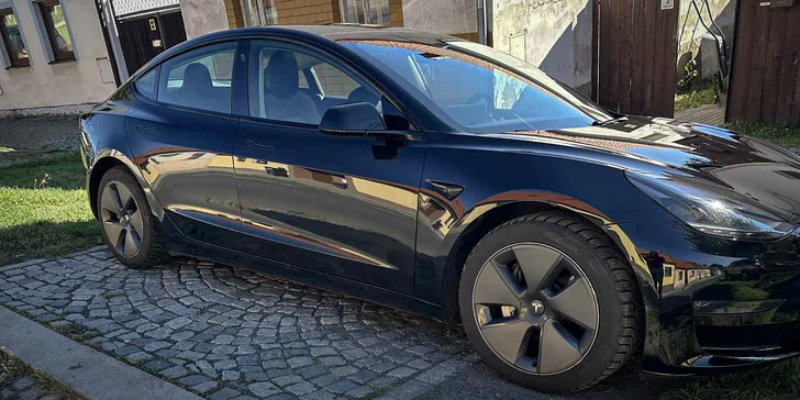 Tesla 3 Long Range Refresh: řízení, spolujízda i pronájem na 24 hodin či celý víkend