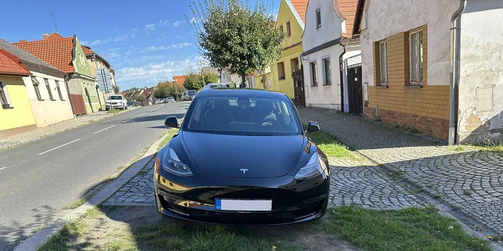 Tesla 3 Long Range Refresh: řízení, spolujízda i pronájem na 24 hodin či celý víkend