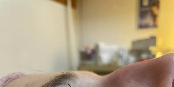 Kosmetické ošetření dle výběru: kompletní péče, lash lifting, radiofrekvence i kyselina hyaluronová