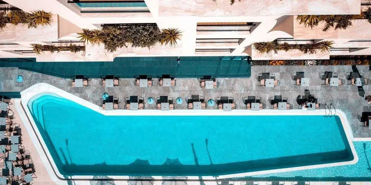 5* hotel Royal G Lux v Albánii přímo u moře: all inclusive, bazén, letenky