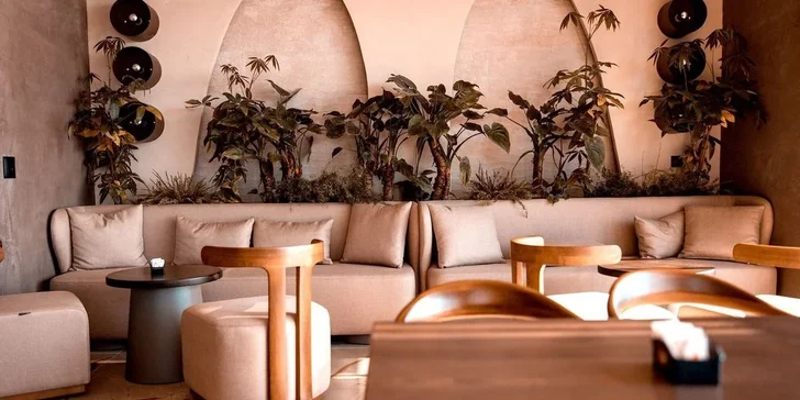 5* hotel Royal G Lux v Albánii přímo u moře: all inclusive, bazén, letenky