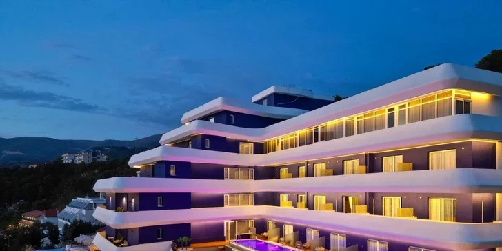 Albánie letecky: hotel Regina Blue**** hned u pláže, all inclusive a bazén