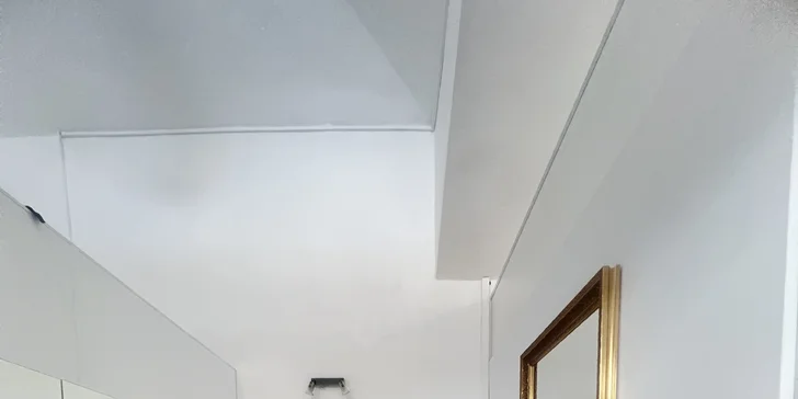 Rozmazlete svou pleť: liftingová péče a hloubkové čištění vč. ampule kyseliny hyaluronové