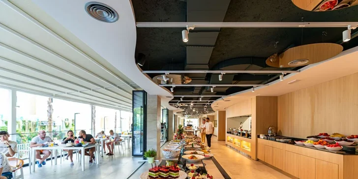 Dovolená v Albánii na Jónském pobřeží: 4* hotel Morina Beach u pláže, all inclusive, bazén i let