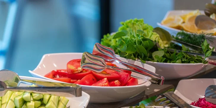 Dovolená v Albánii na Jónském pobřeží: 4* hotel Morina Beach u pláže, all inclusive, bazén i let