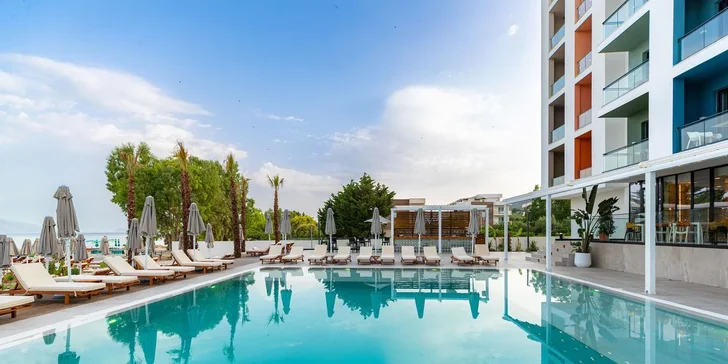 Dovolená v Albánii na Jónském pobřeží: 4* hotel Morina Beach u pláže, all inclusive, bazén i let