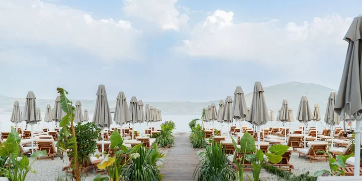 Dovolená v Albánii na Jónském pobřeží: 4* hotel Morina Beach u pláže, all inclusive, bazén i let
