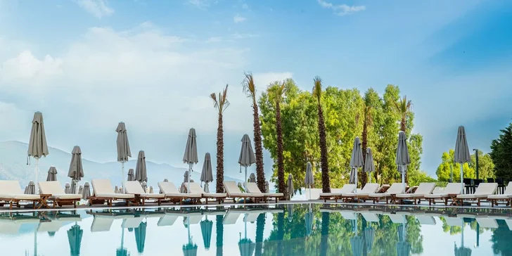 Dovolená v Albánii na Jónském pobřeží: 4* hotel Morina Beach u pláže, all inclusive, bazén i let