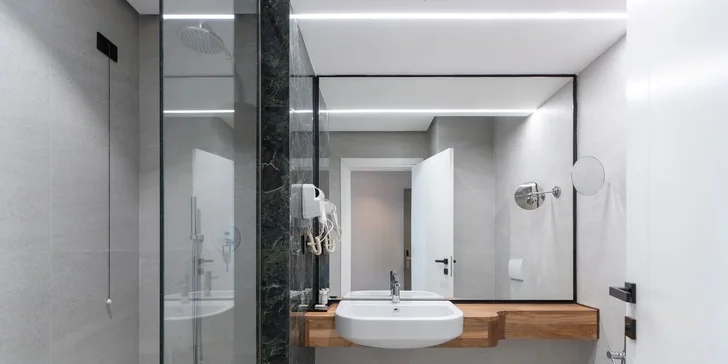 Dovolená v Albánii na Jónském pobřeží: 4* hotel Morina Beach u pláže, all inclusive, bazén i let