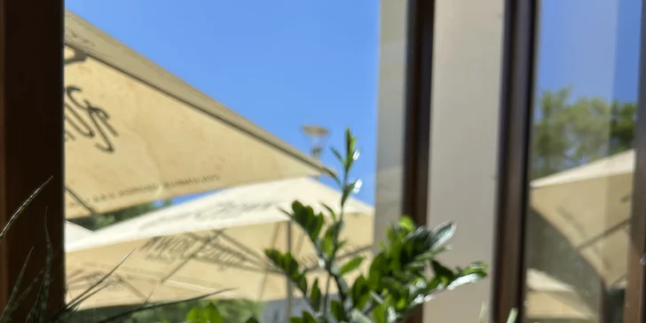 Na šálek kávy do Zlaté Koruny: cappuccino, caffè latte nebo frappé pro dvě osoby