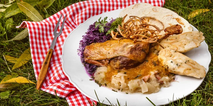 Otevřené vouchery na jídlo i nápoje v restauraci v srdci Jeseníků: 250-1000 Kč