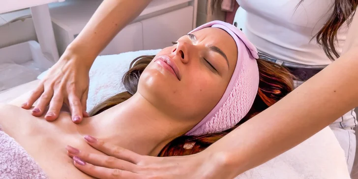 Odpočinek pro pleť: relaxační či liftingová masáž obličeje, krku a dekoltu
