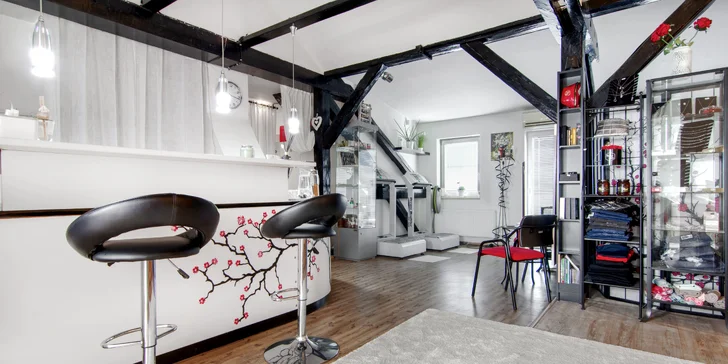 Hodinový čokoládový rituál s masáží, zábalem a kolagenovým nápojem