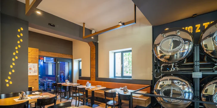 Rodinný oběd pro 4 osoby: tříchodové menu s hovězím vývarem, řízky či kuřetem a bábovkou