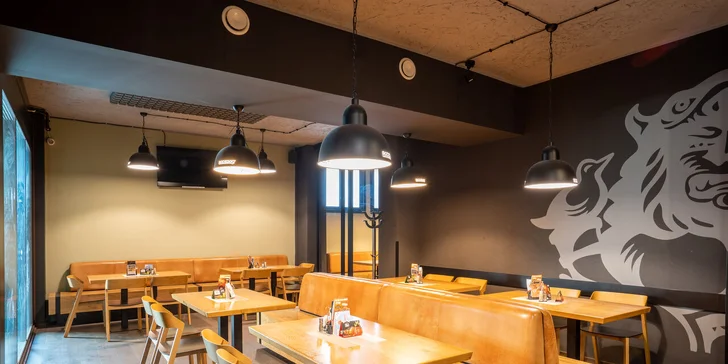 Steakový talíř až pro 4 os.: rump, panenka, losos i pečené brambory a omáčky