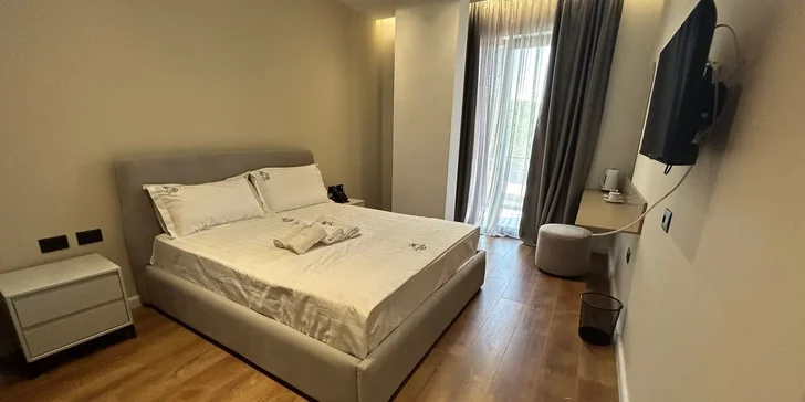 Dovolená v Albánii: 4* hotel přímo u pláže, all inclusive, bazén i letenky