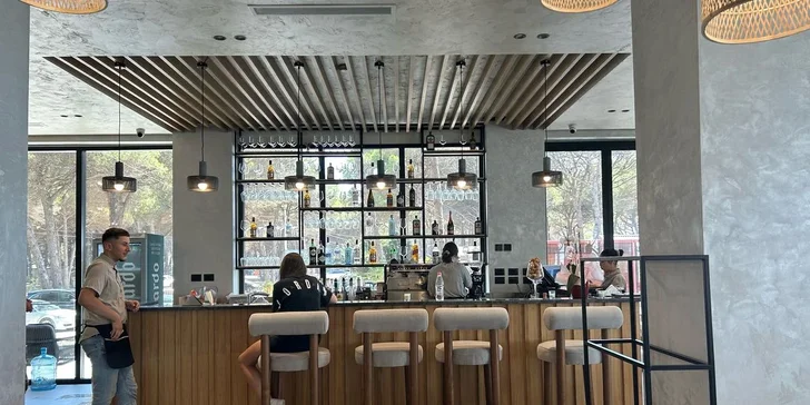 Dovolená v Albánii: 4* hotel přímo u pláže, all inclusive, bazén i letenky