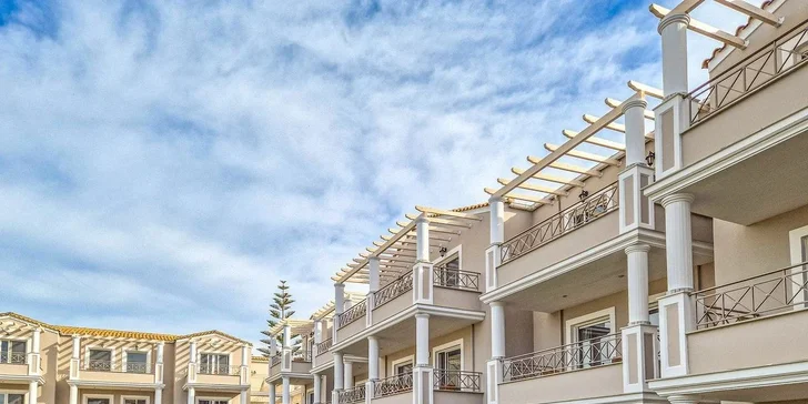 Dovolená na Korfu: 4* hotel s all inclusive blízko pláže, bazén, animace i let