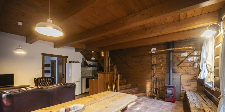 Wellness relax na Třeboňsku: roubenka se saunou, vířivkou i koupacím sudem