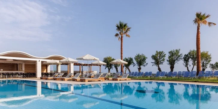 Dovolená na Krétě: 4* hotel s all inclusive i animačním programem pro děti, přímo u pláže, vč. letenek