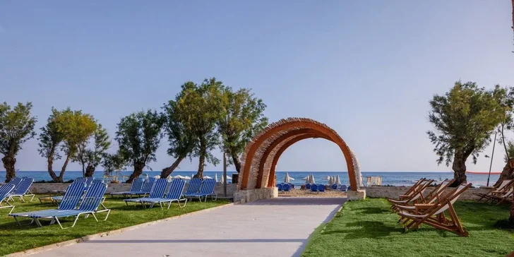 Dovolená na Krétě: 4* hotel s all inclusive i animačním programem pro děti, přímo u pláže, vč. letenek