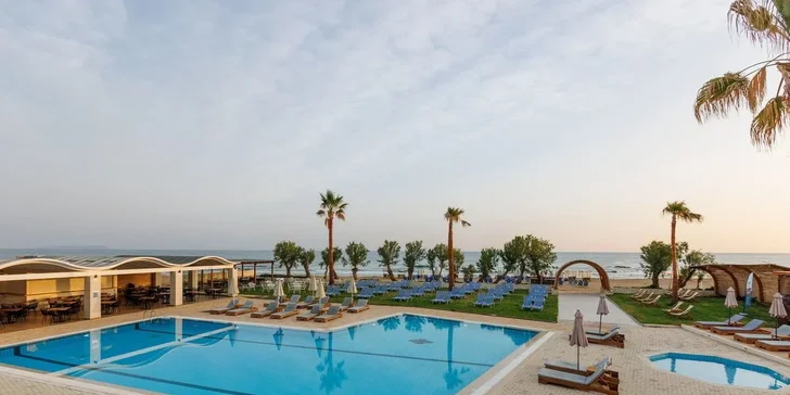 Dovolená na Krétě: 4* hotel s all inclusive i animačním programem pro děti, přímo u pláže, vč. letenek