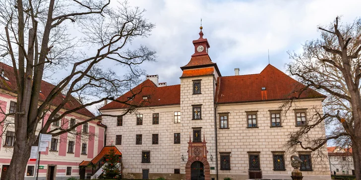 Za krásou jižních Čech: pobyt v Třeboni s polopenzí, vínem a vodním světem