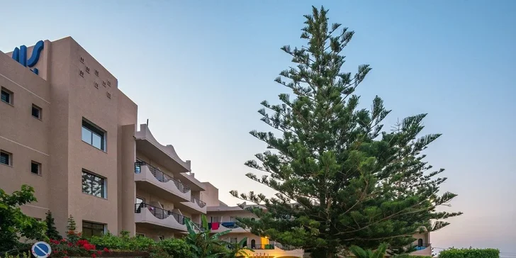 Dovolená na Krétě: 4* hotel přímo u pláže, all inclusive, bazén, tenis i let