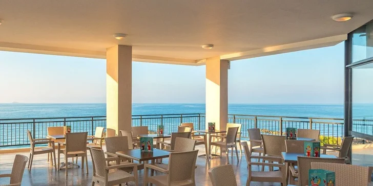 Dovolená na Krétě: 4* hotel přímo u pláže, all inclusive, bazén, tenis i let