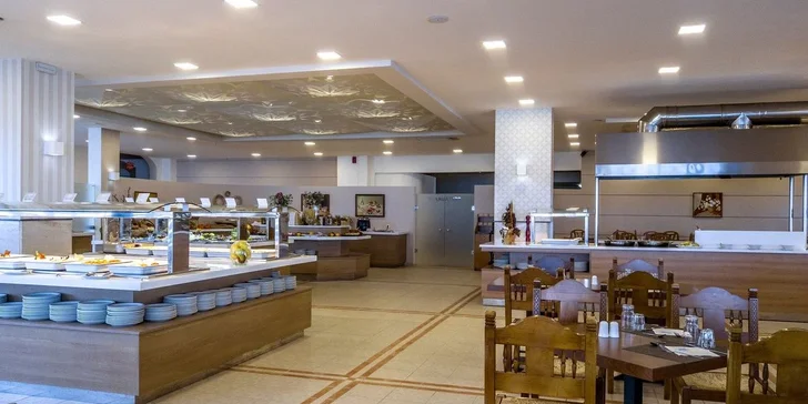 Dovolená na Krétě: 4* hotel přímo u pláže, all inclusive, bazén, tenis i let