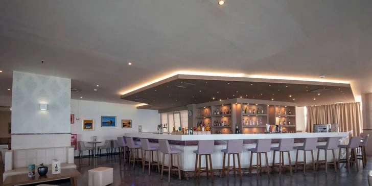 Dovolená na Krétě: 4* hotel přímo u pláže, all inclusive, bazén, tenis i let