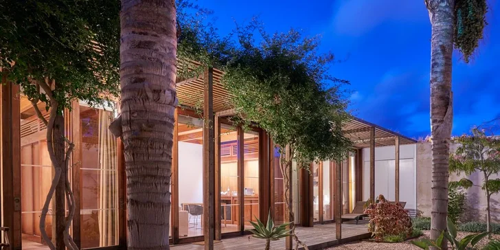 Ostrov Porto Santo letecky: hotel Porto Santo & SPA**** u pláže s bazénem, snídaně či polopenze