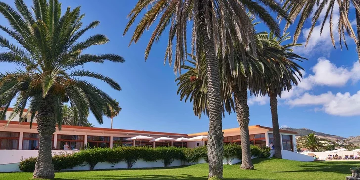 Ostrov Porto Santo letecky: hotel Porto Santo & SPA**** u pláže s bazénem, snídaně či polopenze