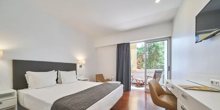 Ostrov Porto Santo letecky: hotel Porto Santo & SPA**** u pláže s bazénem, snídaně či polopenze