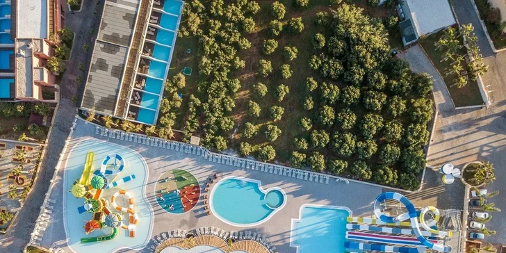 Dovolená na Krétě: 4* hotel, all inclusive, bazény s aquaparkem, animace i let