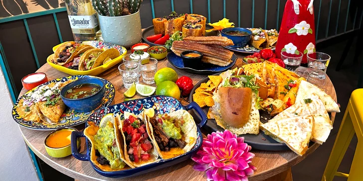 Tříchodové menu v mexické restauraci v centru Brna: tacos, quesadilla, burrito i tequilla