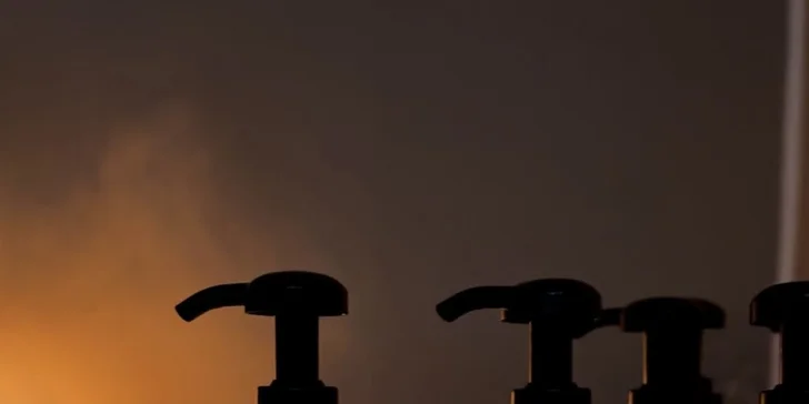 Relaxační procedura head spa, masáž hlavy i hloubková péče o poškozené vlasy