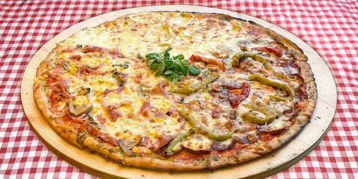 Itálie pro velké jedlíky: jumbo pizza o průměru 60 cm, šunková, salami nebo quattro formaggi