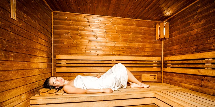 Až 120 min. privátního wellness i se 4chodovým menu v přírodě Krušných hor