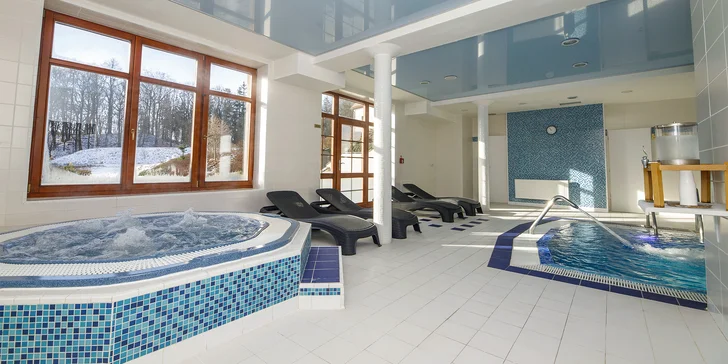 Až 120 min. privátního wellness i se 4chodovým menu v přírodě Krušných hor