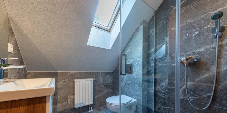 Pobyt na Liptově se snídaní, neomezeným vstupem do vyhřívaného bazénu i privátním wellness