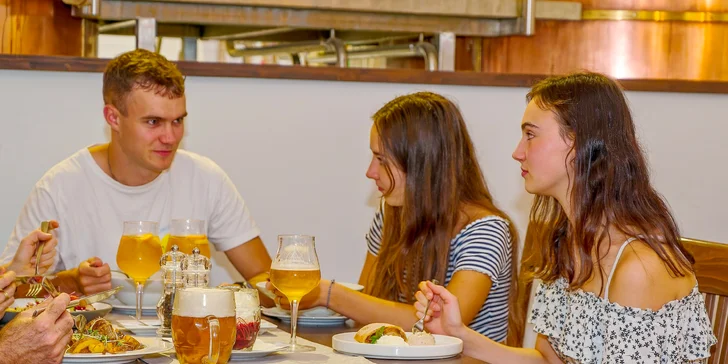 Pečená hovězí žebra s chlebem a klášterní pivo pro 1 nebo 2 osoby