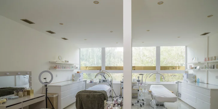 Laminace obočí, lash lifting i komplexní kosmetické ošetření, vč. varianty pro mladistvé