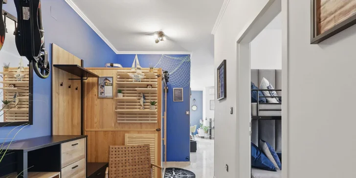 Apartmán v Chorvatsku jen 700 m od pláže, s kuchyní, klimatizací a bazénem