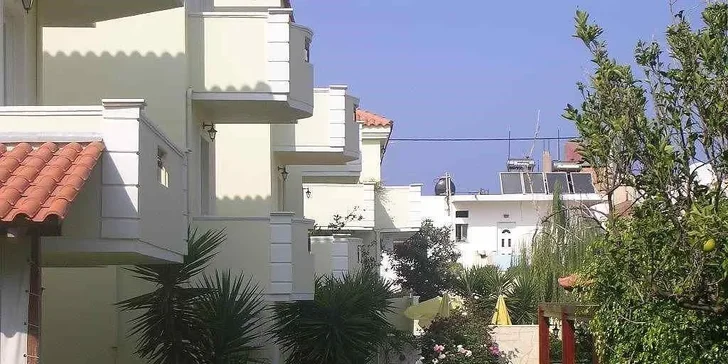 Dovolená na Krétě: 3* studia Sofia 50 m od pláže, bazén i zpáteční letenky